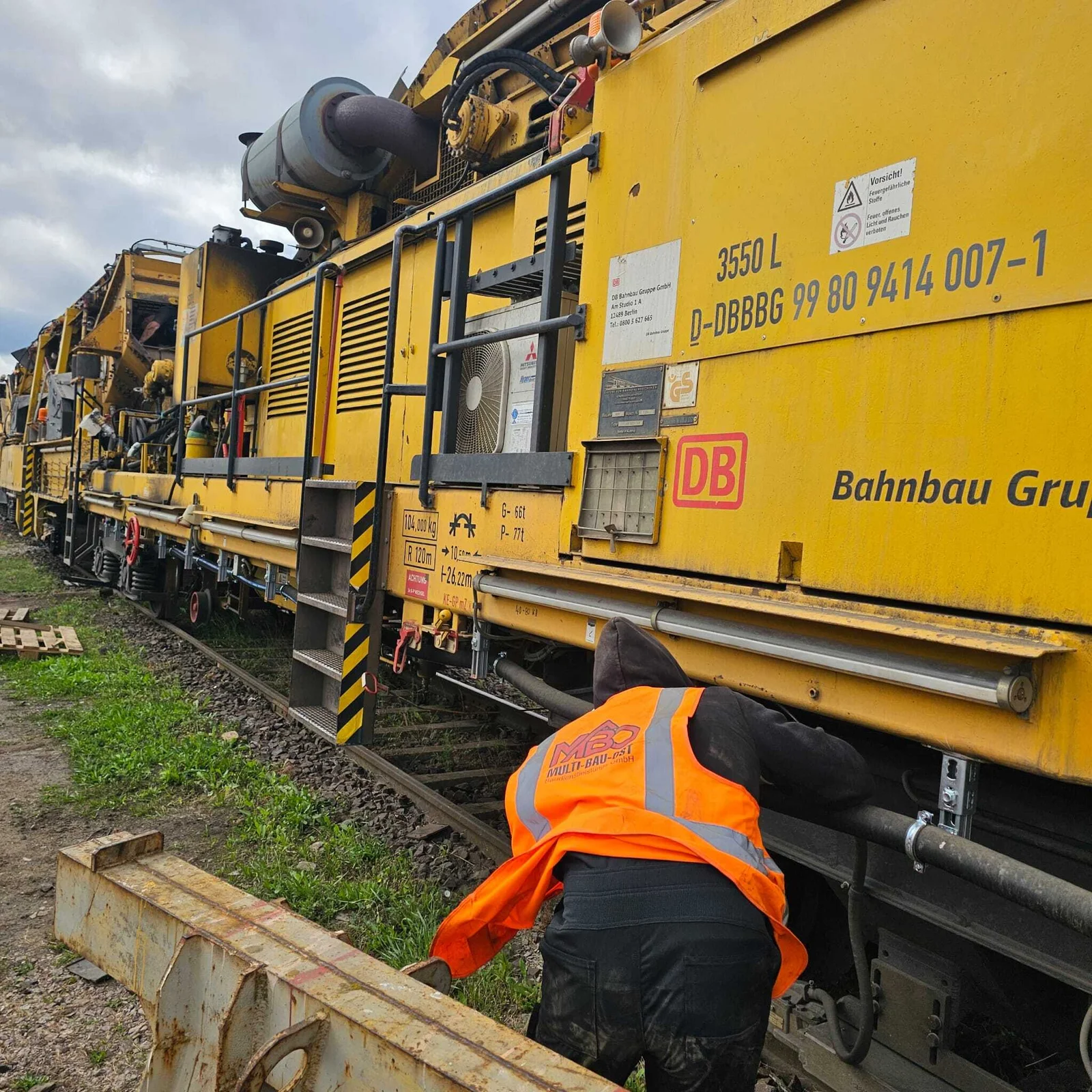 MBO Team bei Gleisbauarbeiten